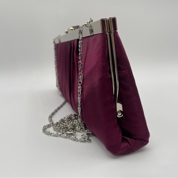 Gunne Sax Satin Pleated Burgundy Evening Bag Clutch with Silver Chain Hardware - Picture 3 of 12